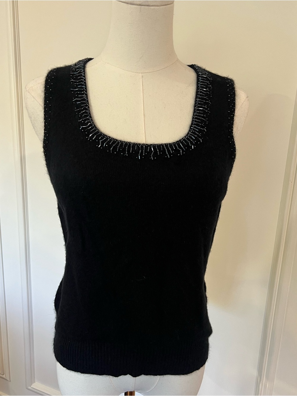 Vintage Wool Beaded Bugle Bead Trim Sleeveless Tank Sweater Vest Black L